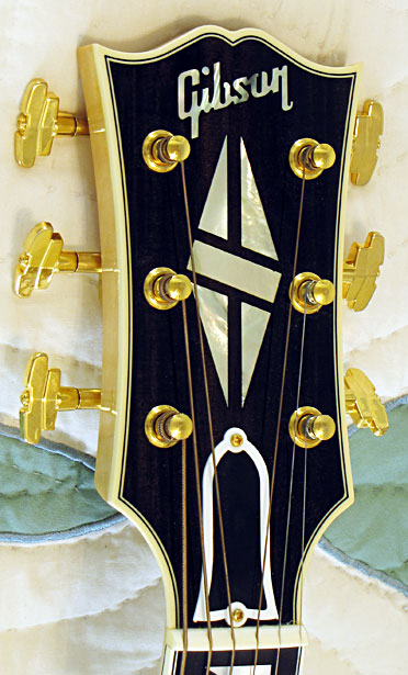 Gibson Custom Shop Super 200 Cutaway